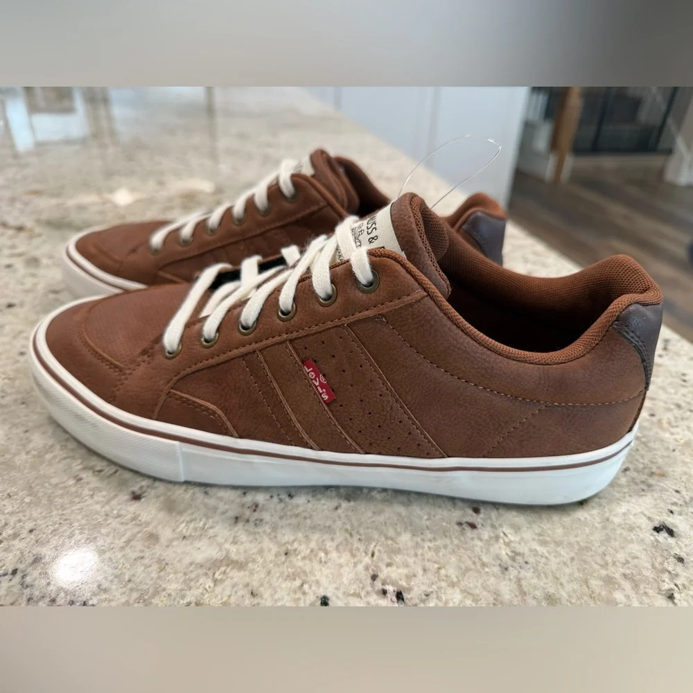 Levi's Men's Charter Brown and White Sneakers “NWOT”